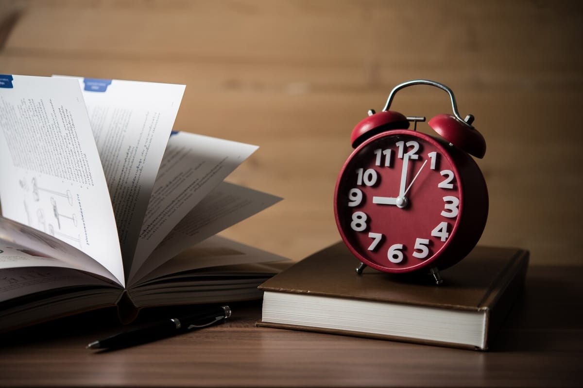 Fast Literature Review: Professional Techniques for Efficient and Time-Saving Research